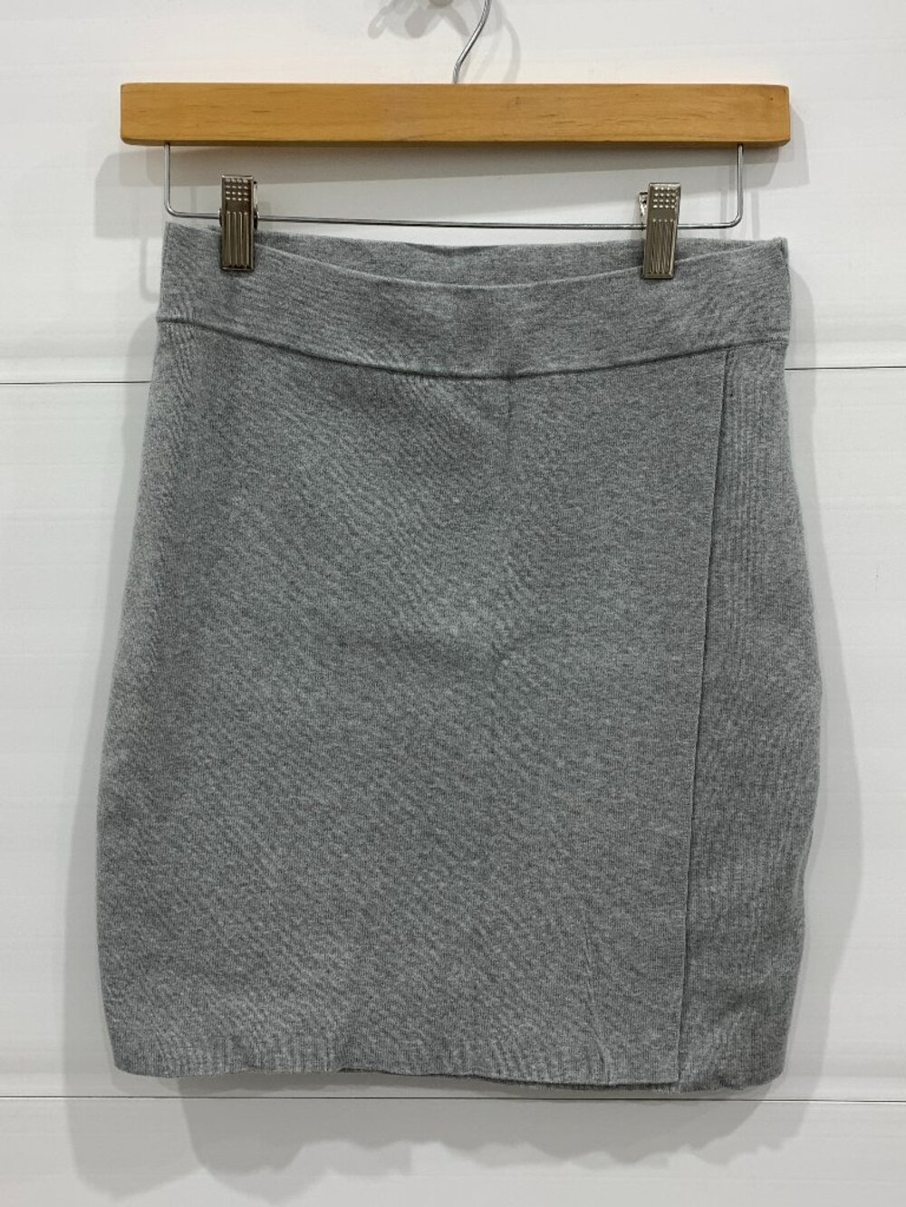 BCBG Gray Knit Skirt Size S
